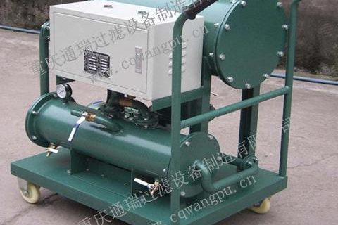 厂家剖析：：：轻质油聚结疏散式滤油机